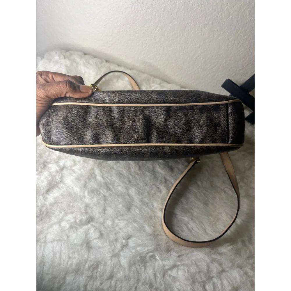 Michael kors Bedford Jet Set Brown Convertible Shoulder Bag with Crossbody strap